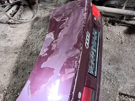 Крышка багажника AUDI за 25 000 тг. в Усть-Каменогорск – фото 6
