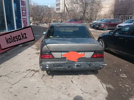Mercedes-Benz E 230 1992 года за 850 000 тг. в Алматы – фото 5