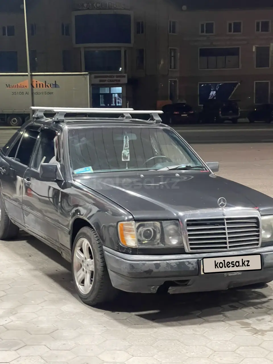 Mercedes-Benz E-Class, 1986
