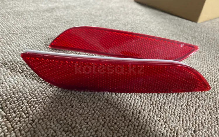 Задний катафот — Toyota Camry 70 2018- за 5 000 тг. в Алматы