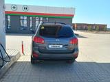 Hyundai Santa Fe 2006 года за 6 100 000 тг. в Актобе – фото 2