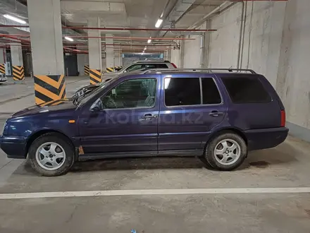 Volkswagen Golf 1996 года за 2 000 000 тг. в Астана – фото 3