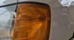 Поворотники на мерс 124 за 25 000 тг. в Алматы – фото 2