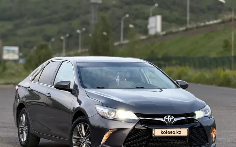 Toyota Camry 2017 года за 10 450 000 тг. в Алматы