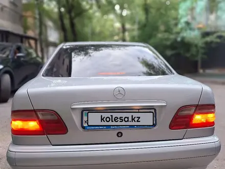 Mercedes-Benz E 320 2001 года за 4 850 000 тг. в Алматы – фото 13