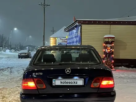 Mercedes-Benz E 320 1999 года за 2 750 000 тг. в Астана – фото 23