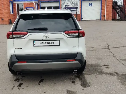 Toyota RAV4 2021 года за 22 000 000 тг. в Костанай – фото 14