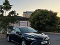 Toyota Camry 2023 года за 17 500 000 тг. в Актау – фото 4