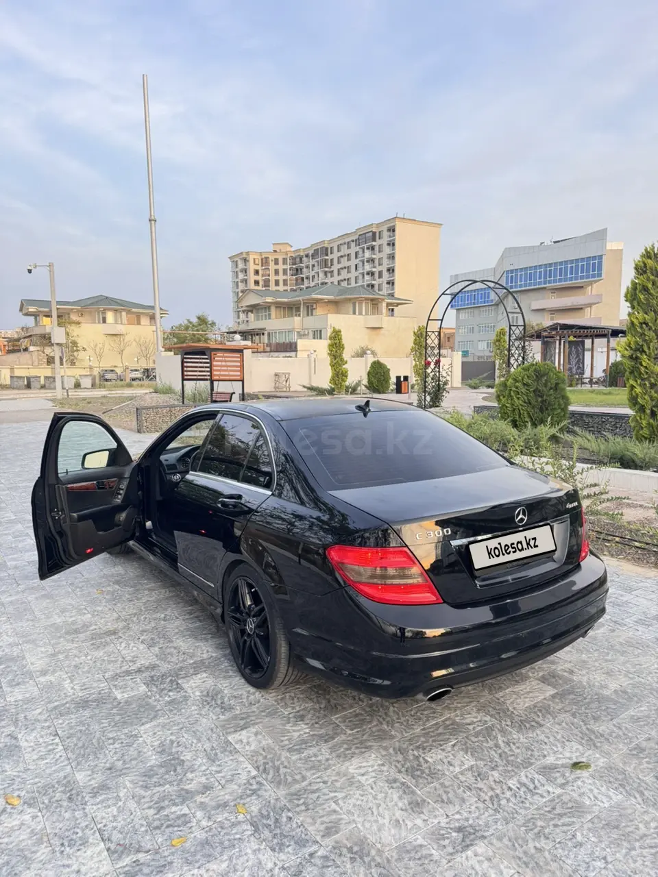 Mercedes-Benz C-Class, 2011