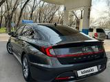 Hyundai Sonata 2021 года за 11 500 000 тг. в Алматы – фото 3