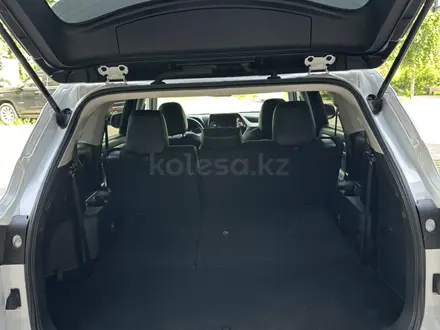 Toyota Highlander 2023 года за 28 000 000 тг. в Алматы – фото 5