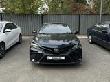 Toyota Camry 2019 года за 12 000 000 тг. в Алматы