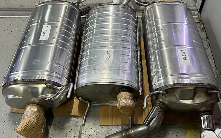 Глушитель для Toyota Tundra. за 5 001 тг. в Алматы