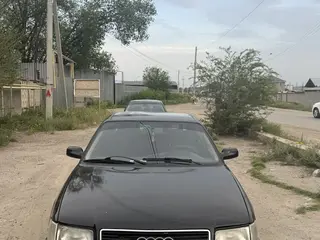 Audi 100