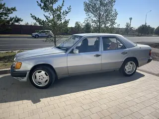 Mercedes-Benz E 260