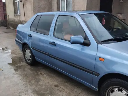 Volkswagen Vento 1993 года за 1 700 000 тг. в Шымкент – фото 13