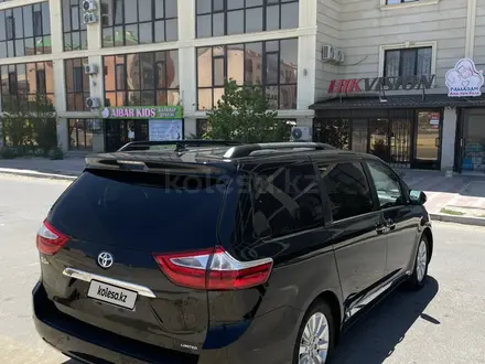 Toyota Sienna 2015 года за 11 000 000 тг. в Атырау – фото 16