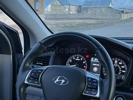Hyundai Sonata 2018 года за 10 000 000 тг. в Тараз – фото 12