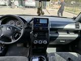 Honda CR-V 2002 года за 4 900 000 тг. в Алматы – фото 4