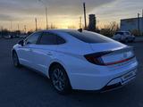 Hyundai Sonata 2023 года за 12 700 000 тг. в Актобе – фото 3