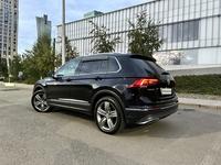 Volkswagen Tiguan 2018 года за 13 000 000 тг. в Астана