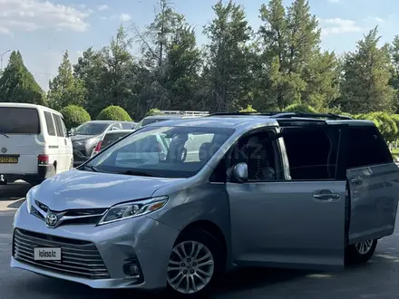 Toyota Sienna 2015 года за 12 000 000 тг. в Бейнеу – фото 7