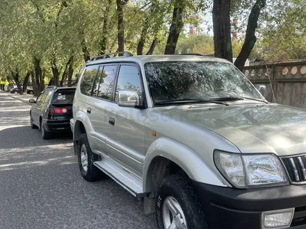 Toyota Land Cruiser Prado 2001 года за 5 950 000 тг. в Алматы – фото 3