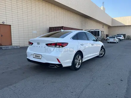 Hyundai Sonata 2019 года за 6 800 000 тг. в Караганда – фото 3