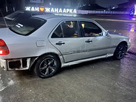 Mercedes-Benz C 220 1993 года за 1 950 000 тг. в Караганда – фото 3