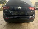 Volkswagen Tiguan 2017 годаfor10 690 000 тг. в Алматы – фото 4