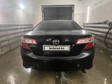 Toyota Camry 2012 года за 7 300 000 тг. в Актобе – фото 4