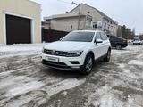 Volkswagen Tiguan 2017 года за 12 500 000 тг. в Костанай