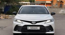 Toyota Camry 2021 годаүшін15 300 000 тг. в Алматы – фото 2