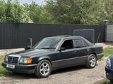 Mercedes-Benz E 280 1992 года за 1 600 000 тг. в Алматы