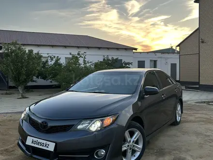 Toyota Camry 2013 года за 7 700 000 тг. в Кульсары – фото 2