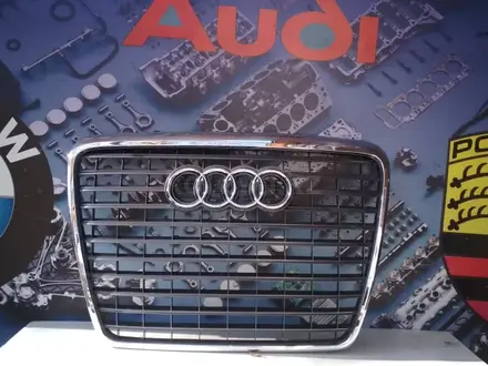 Решетка радиатора Audi a6 c6 рестайлинг за 50 000 тг. в Алматы