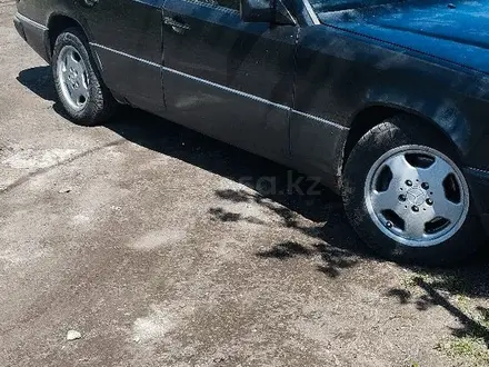 Mercedes-Benz E 230 1991 года за 1 550 000 тг. в Кокшетау – фото 9