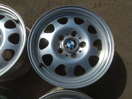 Оригинальные ковано-литые диски "34 стиль" на BMW 3 (Германия R15 за 95 000 тг. в Нур-Султан (Астана) – фото 4