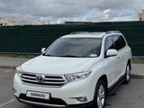Toyota Highlander 2012 года за 12 700 000 тг. в Астана