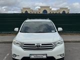 Toyota Highlander 2012 года за 12 700 000 тг. в Астана – фото 2