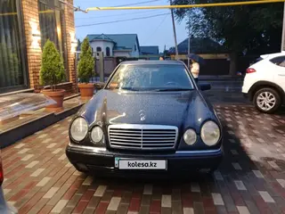 Mercedes-Benz E 280