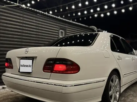 Mercedes-Benz E 320 2000 года за 5 800 000 тг. в Караганда – фото 4