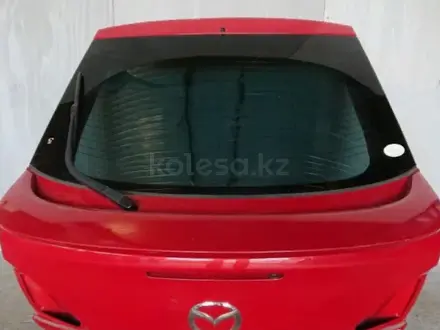 Крышка багажника в сборе Mazda Atenza GG3S лифтбэк за 85 000 тг. в Караганда