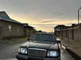 Mercedes-Benz E 320 1993 годаfor3 300 000 тг. в Шымкент – фото 4