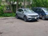 Volkswagen Tiguan 2022 года за 22 500 000 тг. в Алматы – фото 2
