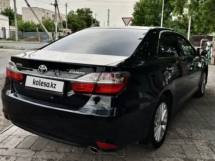Toyota Camry 2015 года за 10 500 000 тг. в Павлодар – фото 2