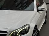 Mercedes-Benz E 200 2013 годаүшін10 700 000 тг. в Семей – фото 3