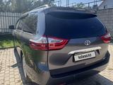 Toyota Sienna 2017 года за 16 000 000 тг. в Алматы – фото 4
