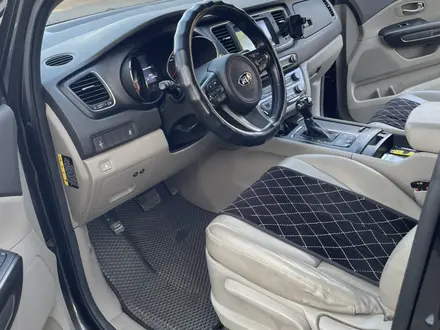 Kia Carnival 2016 года за 10 200 000 тг. в Алматы – фото 6