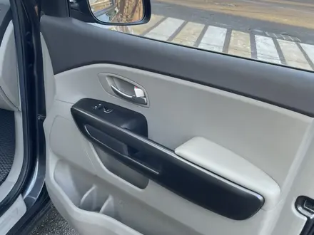 Kia Carnival 2016 года за 10 200 000 тг. в Алматы – фото 12